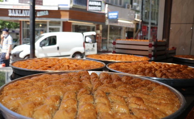 Bayram kısıtlamasına rağmen baklavaya yoğun talep