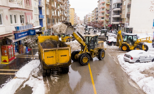 Başkan Gürkan: Tüm birimlerimizle sahadayız