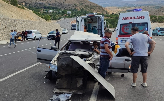 Malatya’da iki aracın karıştığı kazada 5 kişi yaralandı