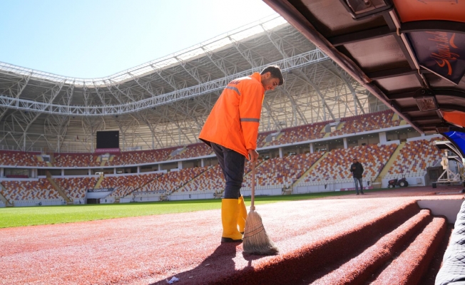 Malatya stadyumuna Battalgazi Belediyesi el attı