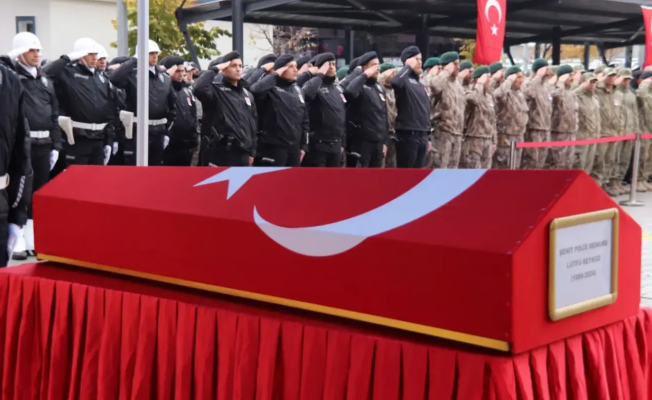 Şehit polis memuru için tören düzenlendi