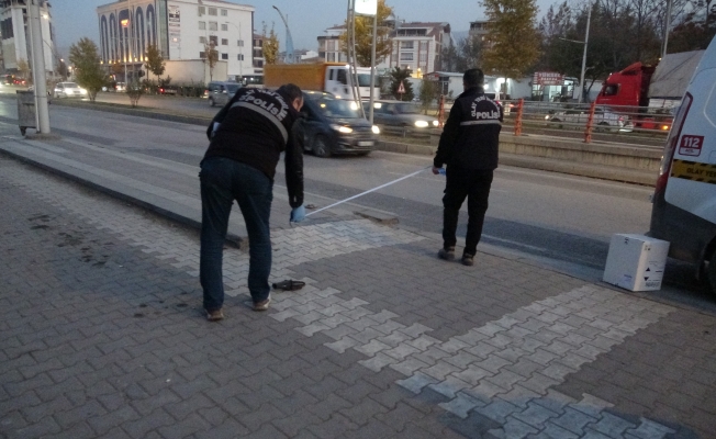 Trambüsten düşen kollektör küçük çocuğun kafasına düştü!