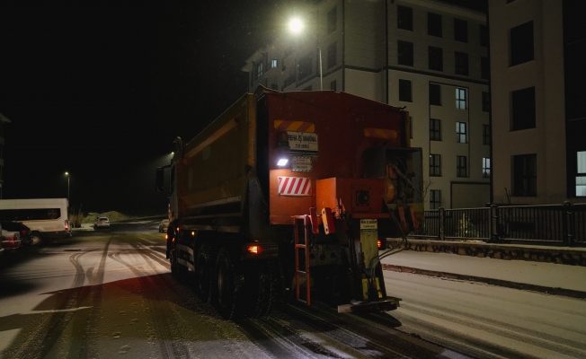 Battalgazi'de kar nöbeti! Ekipler gece boyunca yollardaydı