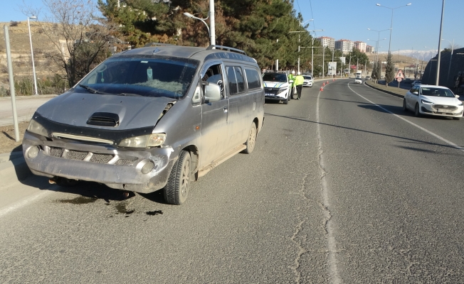 Malatya'da 5 araçlı zincirleme kaza: 2 yaralı