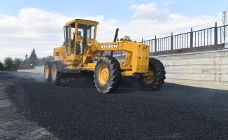 Yeşilyurt Belediyesi'nden kış öncesinde yol atağı